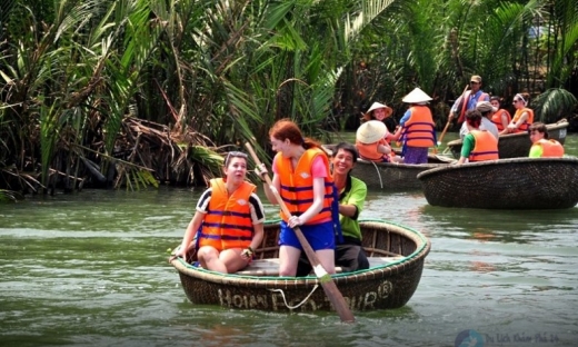 Quảng Nam mở tour du lịch mới cho khách châu Âu ở rừng dừa Bảy Mẫu