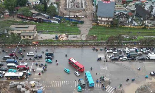 Hà Nội: Phân luồng giao thông trên đường Giải Phóng phục vụ thi công hầm chui