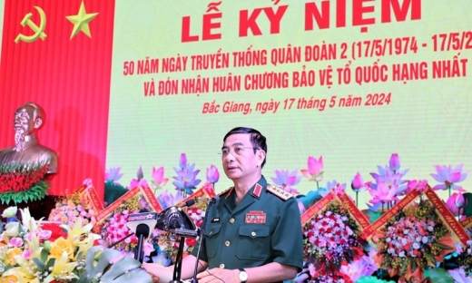 Đại tướng Phan Văn Giang dự lễ kỷ niệm 50 năm Ngày truyền thống Quân đoàn 2