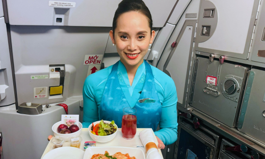 Vietnam Airlines đưa đặc sản mận hậu Sơn La lên các chuyến bay