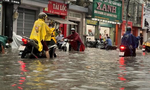 Hà Nội: Tăng cường giám sát xử lý môi trường, các ổ dịch sau bão