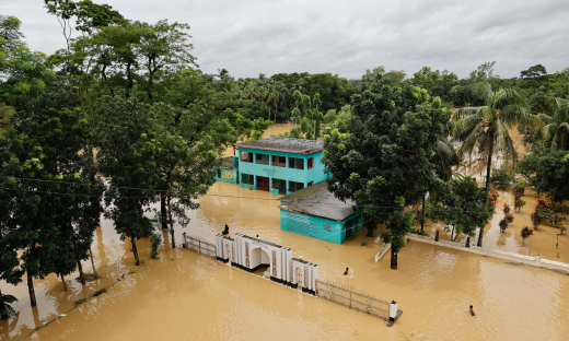 Lũ lụt khiến Bangladesh mất 1,1 triệu tấn gạo, cuộc sống người dân ngày càng khó khăn