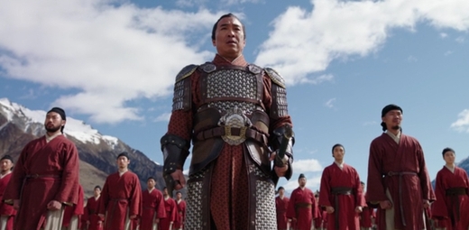 Nhặt sạn bom tấn 'Mulan' của Lưu Diệc Phi: Câu chuyện xa lạ, lai tạp giữa các yếu tố văn hóa