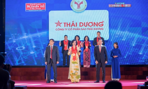 Sao Thái Dương tự hào nhận giải thưởng 'Thương hiệu mạnh Việt Nam 2017 – 2018”
