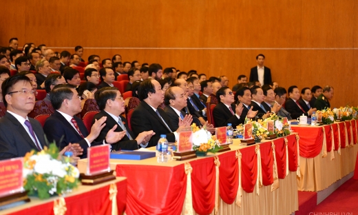Thủ tướng Nguyễn Xuân Phúc dự Hội nghị xúc tiến đầu tư tỉnh Cao Bằng
