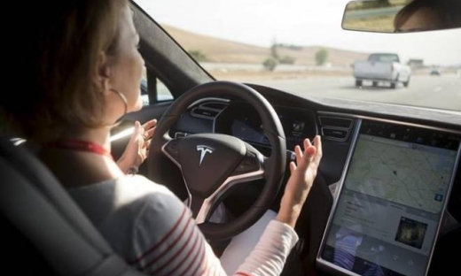 Samsung hợp tác với Tesla để sản xuất chip cho xe tự lái