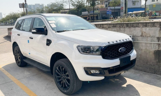 Ford Everest Sport 2021 xuất hiện tại đại lý ở TP. HCM, giá bán 1,112 tỷ đồng