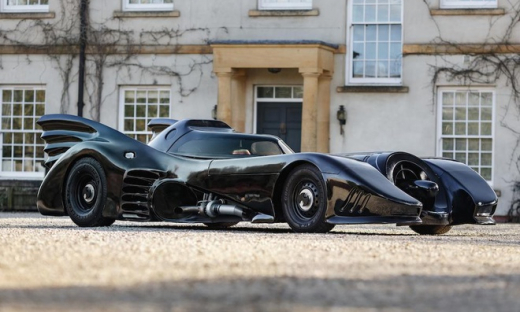 Siêu xe Batmobile được bán đấu giá từ 27.800 USD