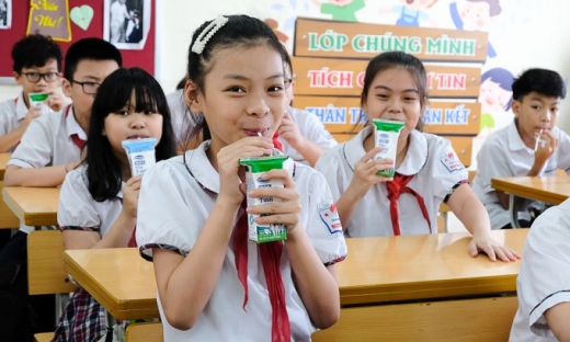 Năm 2020: 1.2 triệu trẻ mầm non và tiểu học ở Hà Nội được uống sữa học đường