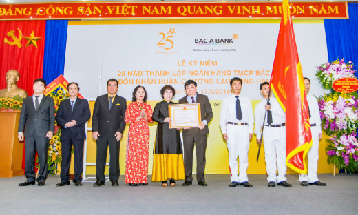 BAC A BANK kỷ niệm 25 năm ngày thành lập và đón nhận Huân chương Lao động hạng Ba