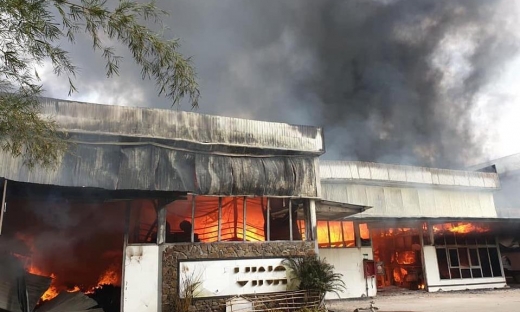 Đà Nẵng: Cháy lớn tại kho gỗ của Công ty TNHH Vina Window Fashion