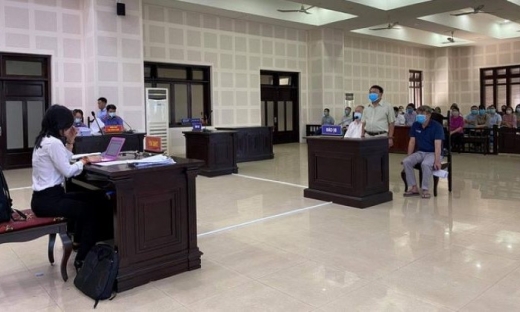 UBND TP.Đà Nẵng vắng không lý do, tòa hoãn xét xử
