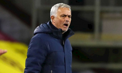 HLV Jose Mourinho nói gì khi có quá nhiều cầu thủ dương tính COVID-19?