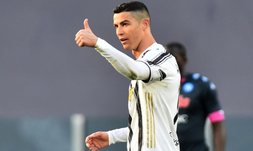 Siêu sao Ronaldo ghi bàn giúp Juventus trụ lại top 4