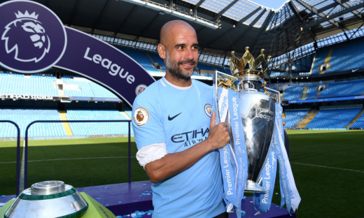 HLV Pep Guardiola nói gì sau khi Man Utd dâng chức vô địch cho Man City?