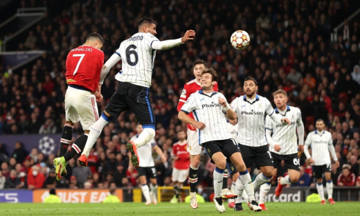 Ronaldo ghi bàn, Man Utd lội ngược dòng đánh bại 3-2 Atalanta