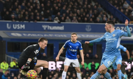 Đánh bại Everton 1-0, Man City lại hơn Liverpool 6 điểm