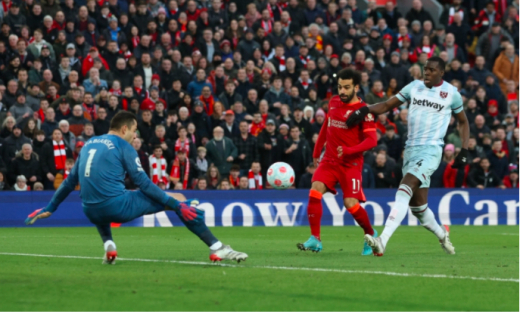 Đả bại 1-0 West Ham, Liverpool áp sát Man City trên bảng xếp hạng