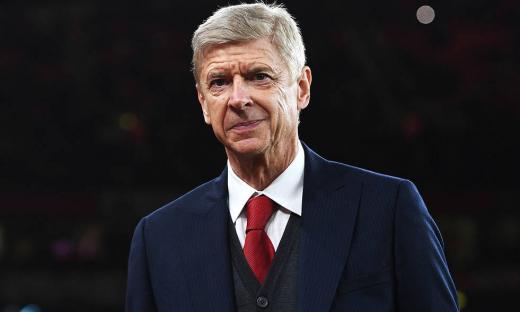 Wenger đề nghị trọng tài bật micro khi trao đổi trong trận đấu