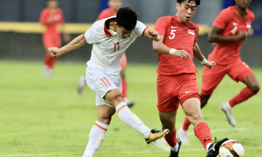 Đánh bại U22 Singapore, U22 Việt Nam chiếm ngôi đầu bảng SEA Games 32