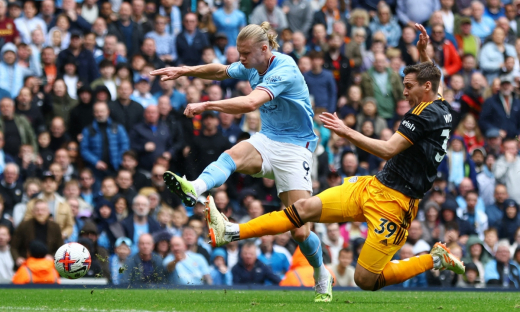 Thắng Leeds, Man City tiến sát ngôi vô địch Ngoại hạng Anh