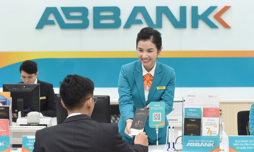 Nợ xấu tăng vọt sau nửa đầu năm, lợi nhuận ABBank 'bốc hơi' 94% trong quý 2