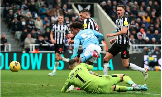 Kevin De Bruyne rực sáng, Man City ngược dòng đánh bại Newcastle