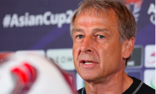 Huấn luyện viên tuyển Hàn Quốc Klinsmann bị đề nghị từ chức