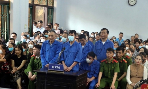 Hưng Yên: Bán đất công trái phép, 9 bị cáo nguyên cán bộ, công chức xã lĩnh án