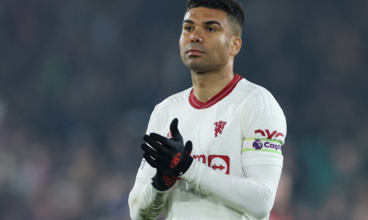 Casemiro bị chê thậm tệ khi MU thua bẽ mặt