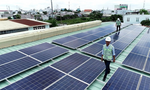 Bộ Công Thương: Chính sách không 'mặn mà' mua điện mặt trời mái nhà