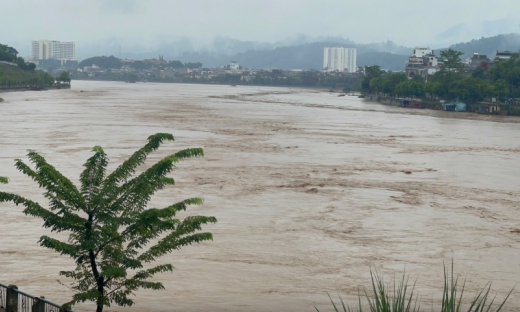 Lũ trên các sông đang xuống, sông Hồng tại Hà Nội dưới báo động 2