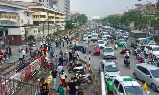 Hà Nội: Lấy ý kiến phân vùng dừng hoạt động của xe máy và thu phí phương tiện vào nội đô