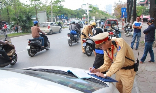 Hà Nội xử lý trên 300 nghìn trường hợp, tước gần 25 nghìn giấy phép lái xe vi phạm giao thông năm 2018