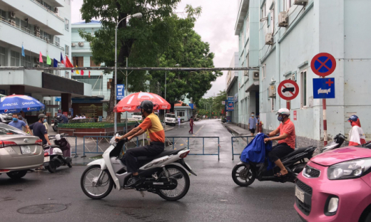 Hải Phòng: Xuất hiện ca nghi nhiễm Covid-19, phong tỏa lối vào Bệnh viện Đa khoa quốc tế