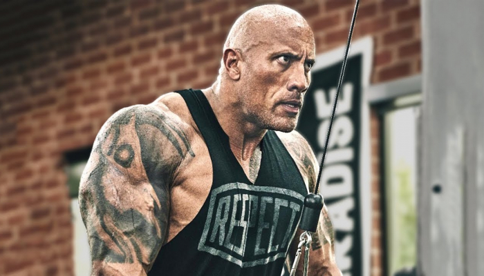 The Rock và những sao nam Hollywood phẫu thuật thẩm mỹ