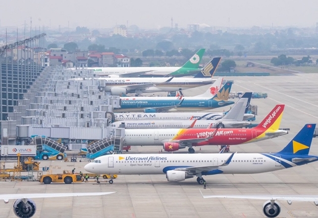 Nóng 18h: Sân bay Tân Sơn Nhất dự kiến đón 686.718 lượt khách dịp nghỉ lễ 30/4 - 1/5