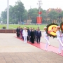 Lãnh đạo Đảng, Nhà nước viếng Chủ tịch Hồ Chí Minh nhân kỷ niệm 70 năm Chiến thắng Điện Biên Phủ
